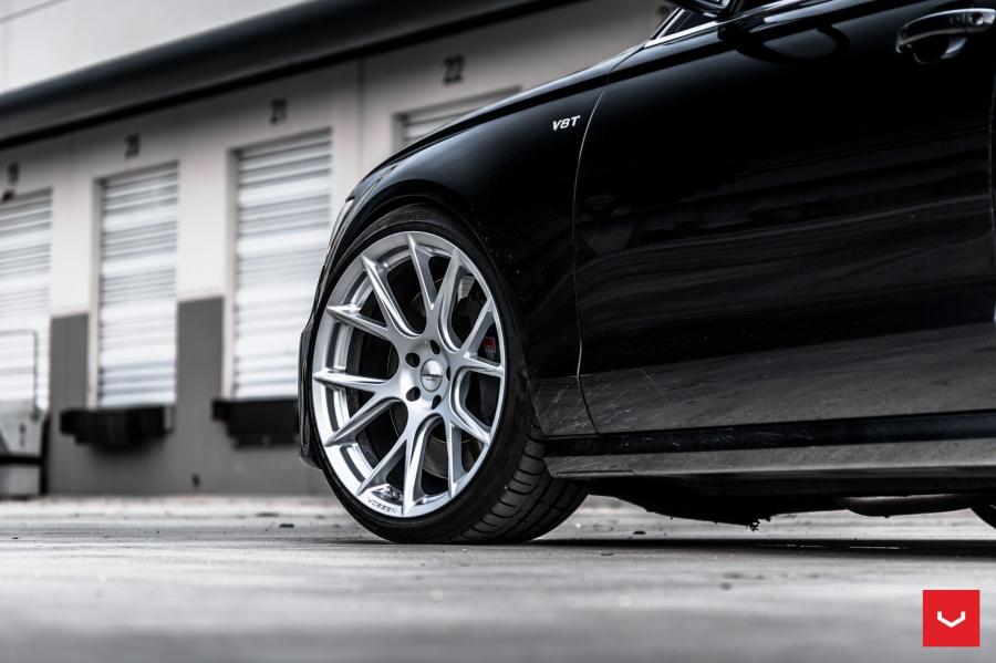 Детали экстерьера Audi S6 Sedan on Vossen Wheels (VFS6) 2017 года  (фото 7 из 14)